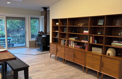 Glen Arbor Casa | Relax at The Crystal View Weaver House on the Crystal River in Glen Arbor