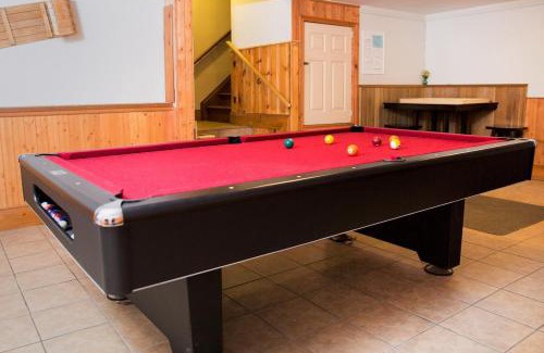 Swiss Meadows Chalet De Esquí | Relax at The Mountaintop Chalet