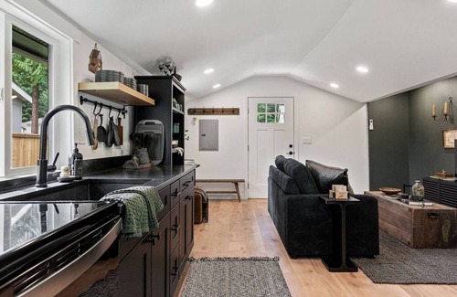 Jordan Road-Canyon Creek Cabina | Relax at this Peaceful 1 Bedroom Cabin in Granite Falls