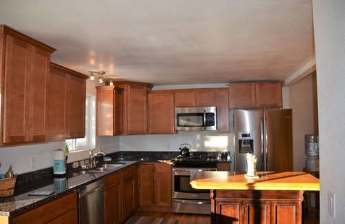 East Boulder Casa | Oasis de tranquilidad en más de 1/2 acre con un estanque privado de temporada en Boulder