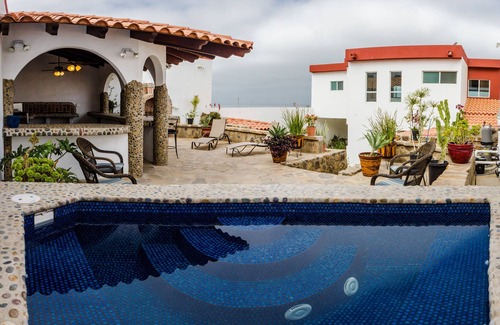 La Fonda Casa | Relax Baja - Casa con vista al mar con playa aislada, jacuzzi privado y piscina comunitaria