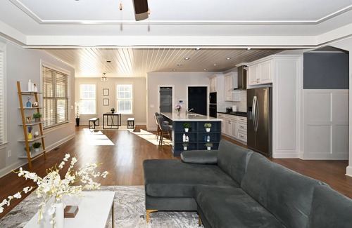 Auburn Casa | Relax by Chateau Elan, spacious 5-bedroom retreat awaits!