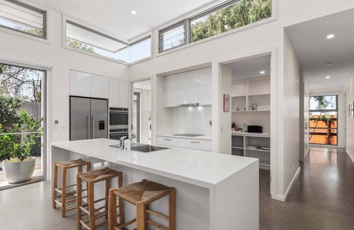 Barwon Heads Casa | Relax by the River Barwon Heads Coastal Escape
