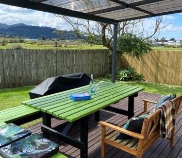 Waihi Beach Casa | Relax Cabin - Waihi Beach Holiday Home