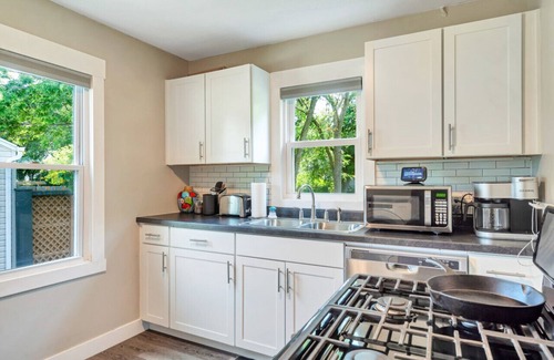 West Central Apartamento | Relax & Cool near Fastnight Prk