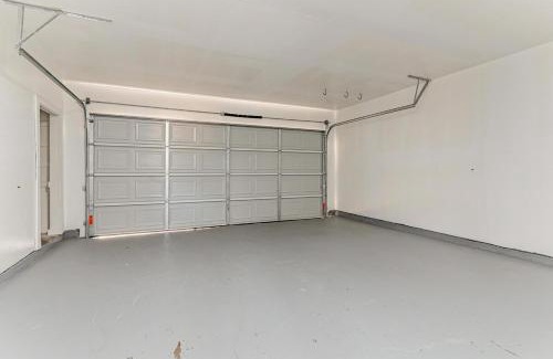 Central Southwest Casa | Relax & Enjoy, Spacious 3BR 2BA Patio & Garage