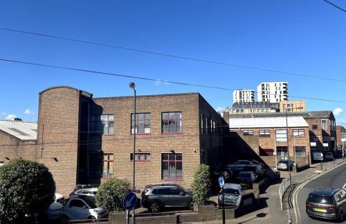 Marlborough Casa | Relax & Explore 3bed Home with Easy London Access