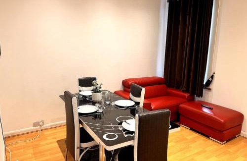 Marlborough Casa | Relax & Explore 3bed Home with Easy London Access