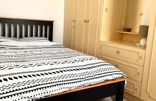 Marlborough Casa | Relax & Explore 3bed Home with Easy London Access