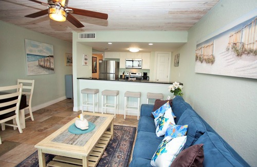 Rockport Condominio | Relax, fish, and unwind at The Salty Pelican- your coastal escape at Laguna Reef