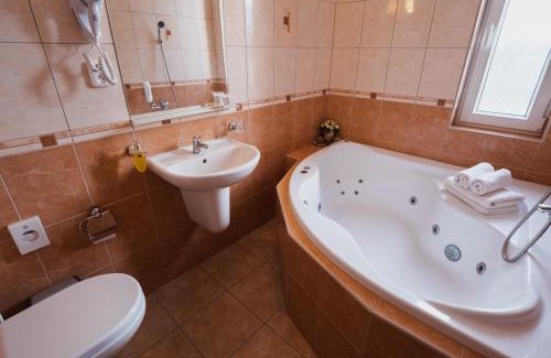 Purkarec Casa | Relax Hotel Pelikán