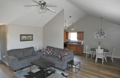 Jacksonville Casa | Relax in a 3 bedroom 2 bath comfortable house