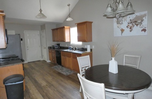 Jacksonville Casa | Relax in a 3 bedroom 2 bath comfortable house