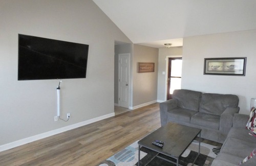 Jacksonville Casa | Relax in a 3 bedroom 2 bath comfortable house