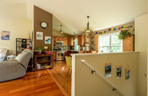 Como Casa | Relax in beautiful Lake Como. Less than 10 minutes to downtown Lake Geneva.