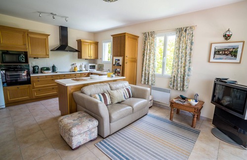 Cournanel Villa | Relájese en confort y estilo en el hermoso valle de Aude
