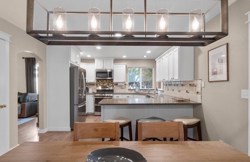 Eagle Casa | Relax in DOG-Friendly Modern Farmhouse Stye | A Stroll Away from Downtown Eagle! BBQ & Patio!