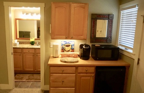 Brevard Apartamento | Relax in downtown Brevard.