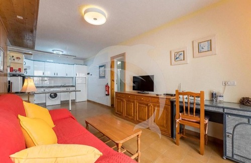 Arenas del Mar Apartamento | Relax in El Médano's Modern Sea View Apartment