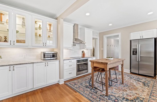 Burlington Casa | Relax in Historic Downtown Burlington | The Fogleman House | Minutes from Elon