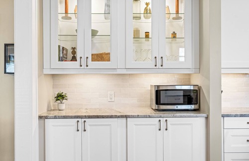 Burlington Casa | Relax in Historic Downtown Burlington | The Fogleman House | Minutes from Elon