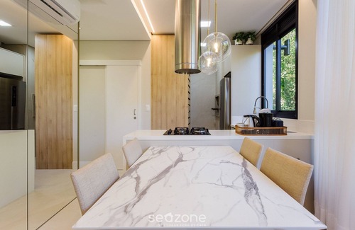 Jurere Apartamento | Relax in Jurere Just 450m From the Beach Vlj204