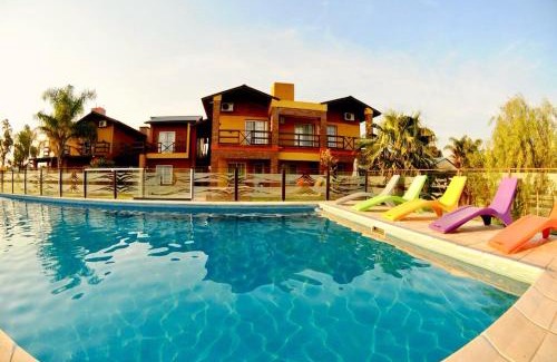 Miramar Apartamento | Relax in New Andalucía- Tu refugio costero con pileta