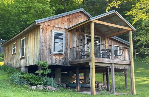 Everett Cabina | Relax in peace along the Juniata River
