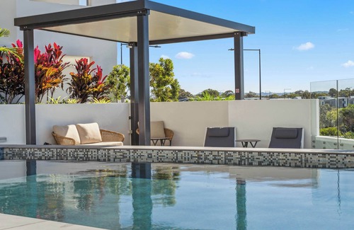 Bokarina Apartamento | Relax in Resort-style Serenity with Stunning Views