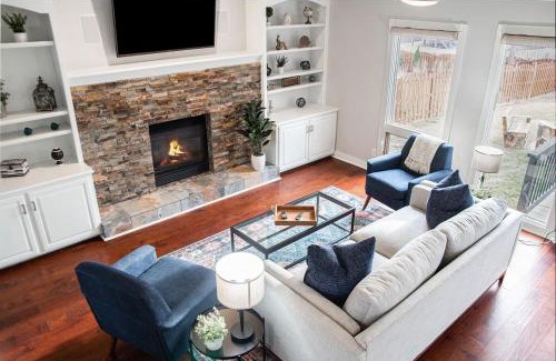 Jefferson Casa | Relax in Style 5BR Home Hot Tub & Games