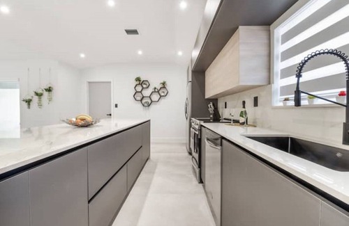 Richmond West Casa | Relax in Style: Pool, Golf, Luxe Kitchen, Sleeps 12