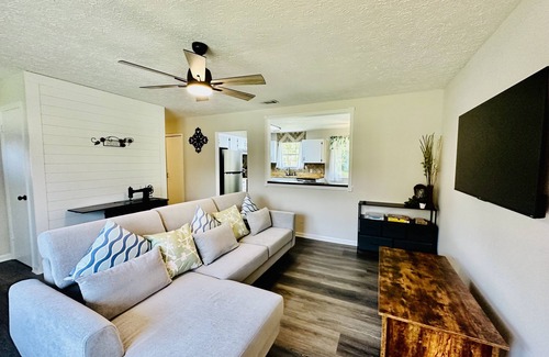 Richmond Hill Casa | Relax In the Hill, close to I-95, Savannah, Ft Stewart and Hunter