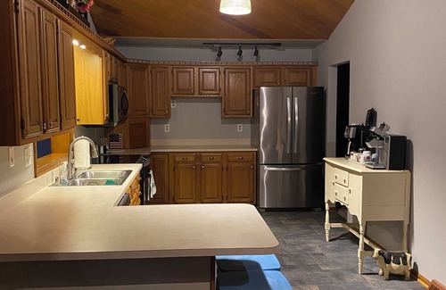 Havre De Grace Casa | Relax in the woods with your own private pool - 4 BR house that sleeps up to 12.