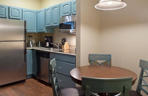 Boyne City Apartamento | Relax in this 1BD resort condo after skiing at Boyne Mountain