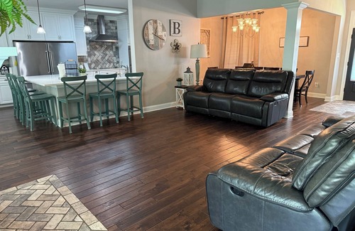 Denham Springs Casa | Relax in this spacious quiet home in a family-friendly neighborhood