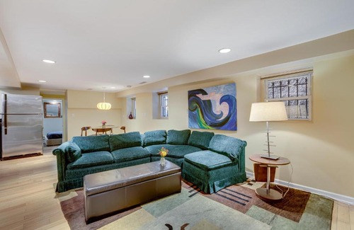 Pulaski Park Apartamento | Relax in Winter Park - You Will LOVE the Garden Access and the Classic, Comfortable Feeling apts