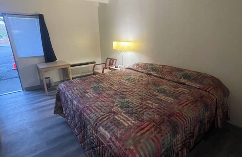 Wayne Hotel | Relax Inn