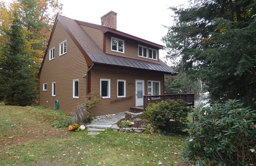 New London Casa | Relájese en pequeño lago Sunapee Lake Front