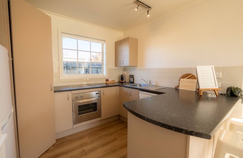 Twizel Cabaña | Relax on Rata Cottage 1