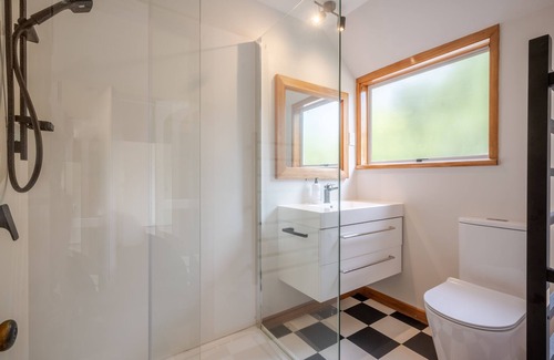 Akaroa Casa | RELAX ON RUE JOLIE – AKAROA HOLIDAY HOME, pet friendly in Akaroa
