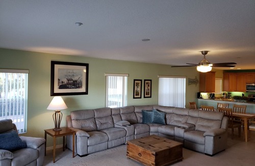 Independence Square Condominio | Relax @ our spacious Beach Condo. 3 Bedrooms, Bonus room & 2 Baths nSleeps 6-10