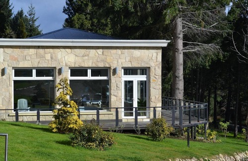 San Carlos de Bariloche Hotel | Relax & Recharge: Family-Friendy Room with Amazing Natural Views with Game Room