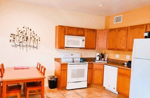 Pinetop Condominio | Relax, Recharge, and Hike On! 2BR Condo