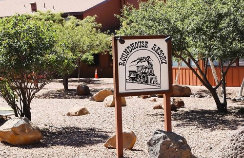Pinetop Condominio | Relax, Recharge, and Hike On! 2BR Condo