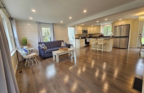 Niantic Casa | Charming 3 Bedroom Retreat Near Niantic Boardwalk