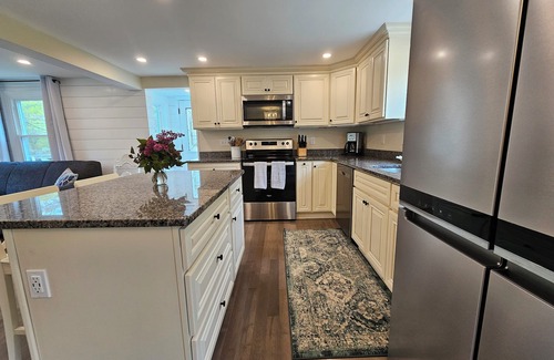 Niantic Casa | Charming 3 Bedroom Retreat Near Niantic Boardwalk