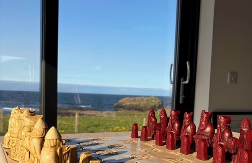Kilmaluag Casa | Relax, Recharge, Reconnect, a seascape eco house-retreat