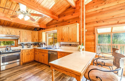 Cle Elum Casa | Ahorra 25% Ahora! 4BD Casa Aislada en la Orilla del río Nr Suncadia-grass Yard-fire Pit