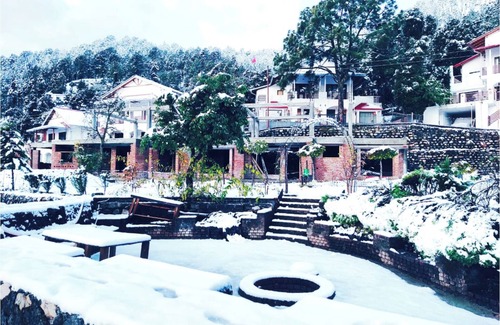 Shyamkhet Villa | Just Naturals Wellness Resort Nainital