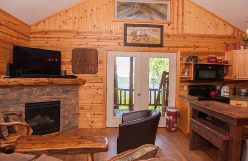 Sylvan Shores Cabina | RELAX, REJUVINATE, REVITALIZE!